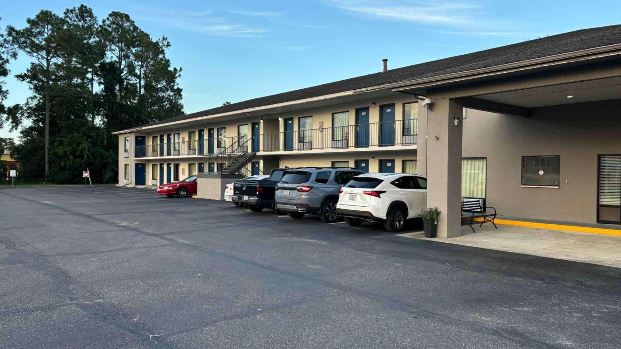 6-macclenny, Fl Hotel