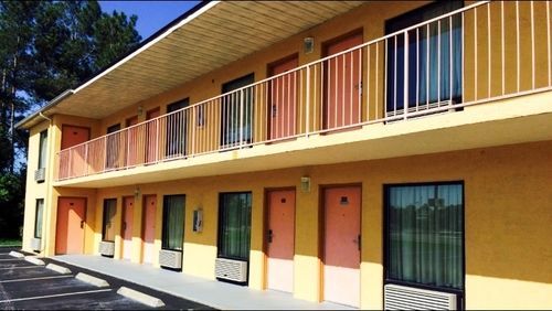 6-macclenny, Fl Hotel