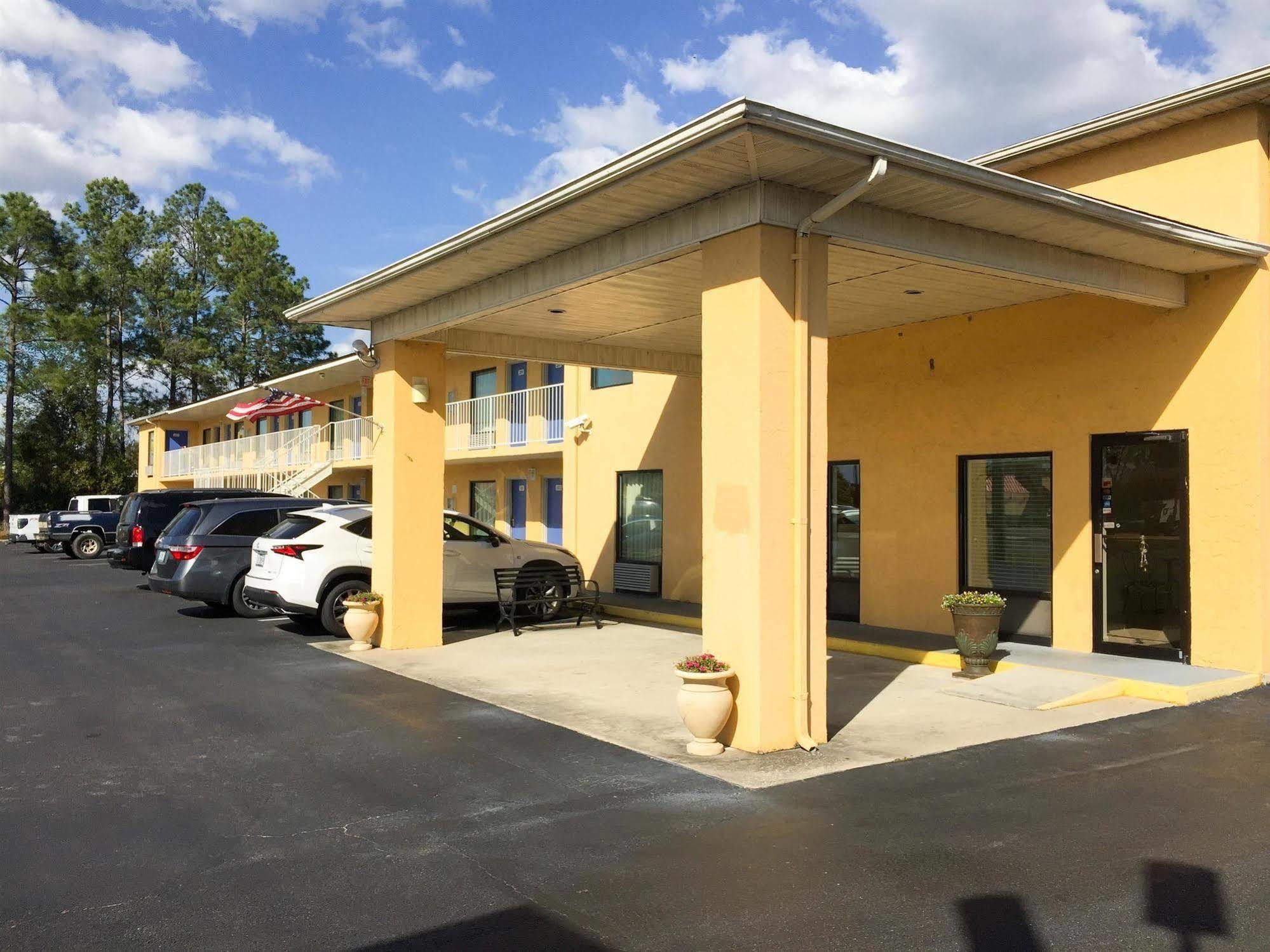 6-macclenny, Fl Hotel